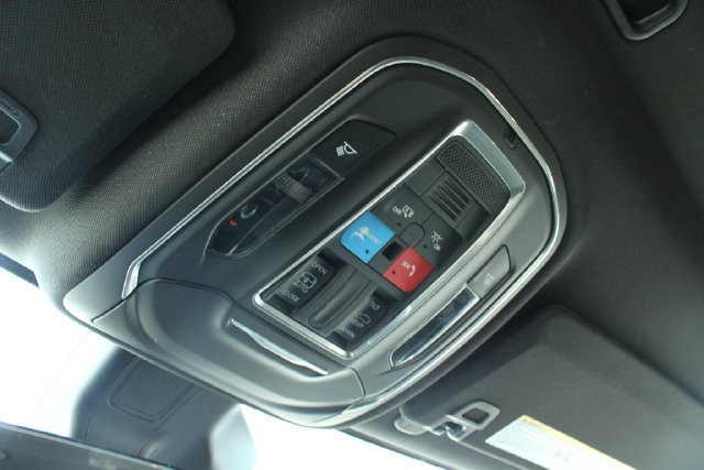 Used 2025 Jeep Grand Cherokee L Laredo AWD/4WD image 24