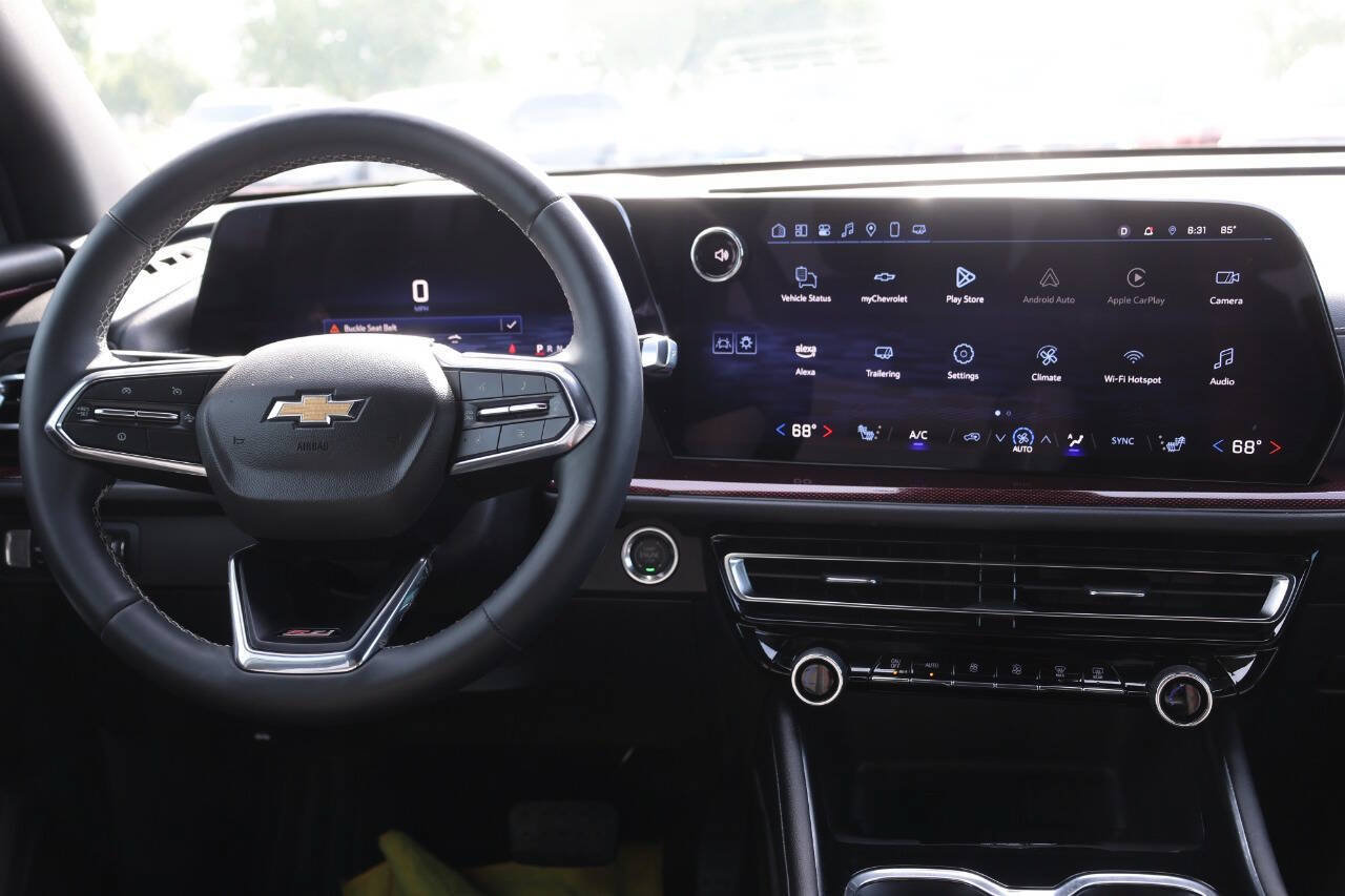Used 2025 Chevrolet Traverse Z71 AWD/4WD image 23