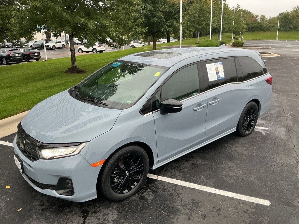 Used 2025 Honda Odyssey Sport-L image 4