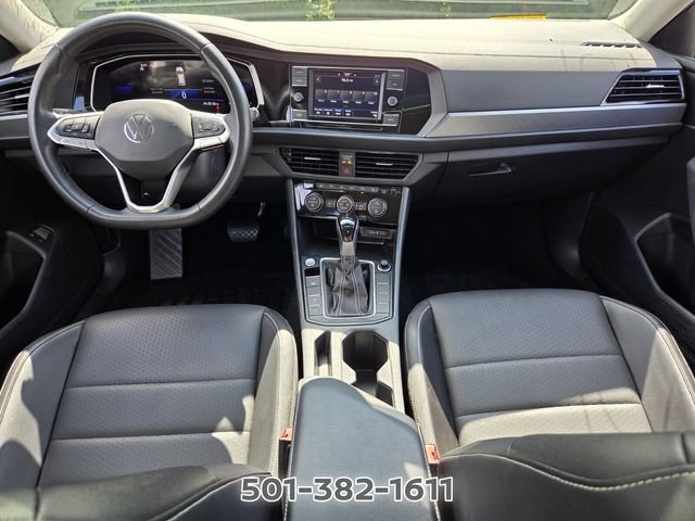 Used 2024 Volkswagen Jetta SE w/ Panoramic Sunroof Package FWD image 13