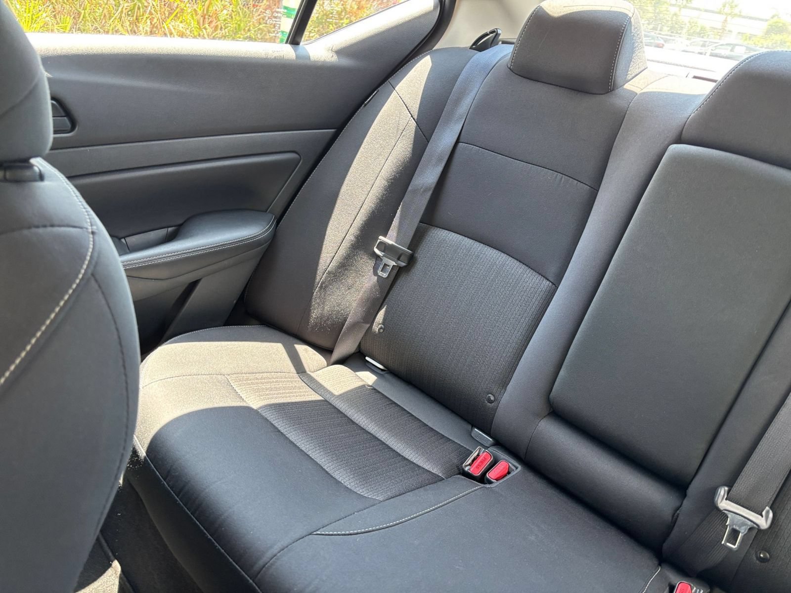Used 2025 Nissan Altima 2.5 SV FWD image 40