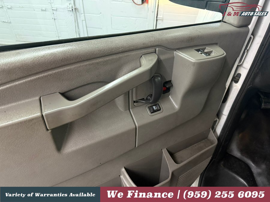 Used 2018 Chevrolet Express 2500 w/ Driver Convenience Package RWD image 22