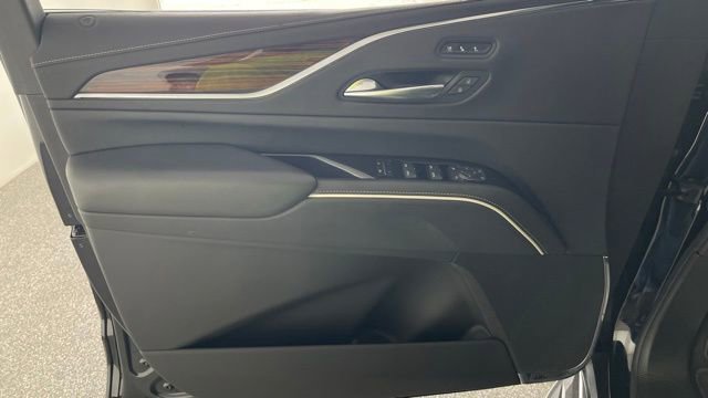 Used 2022 Cadillac Escalade ESV Premium Luxury image 35