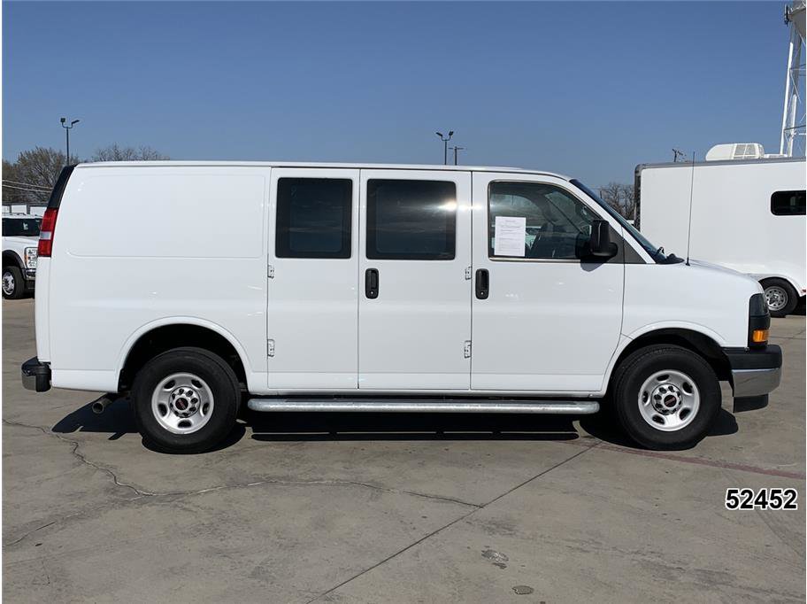 Used 2024 GMC Savana 2500 w/ Driver Convenience Package image 5