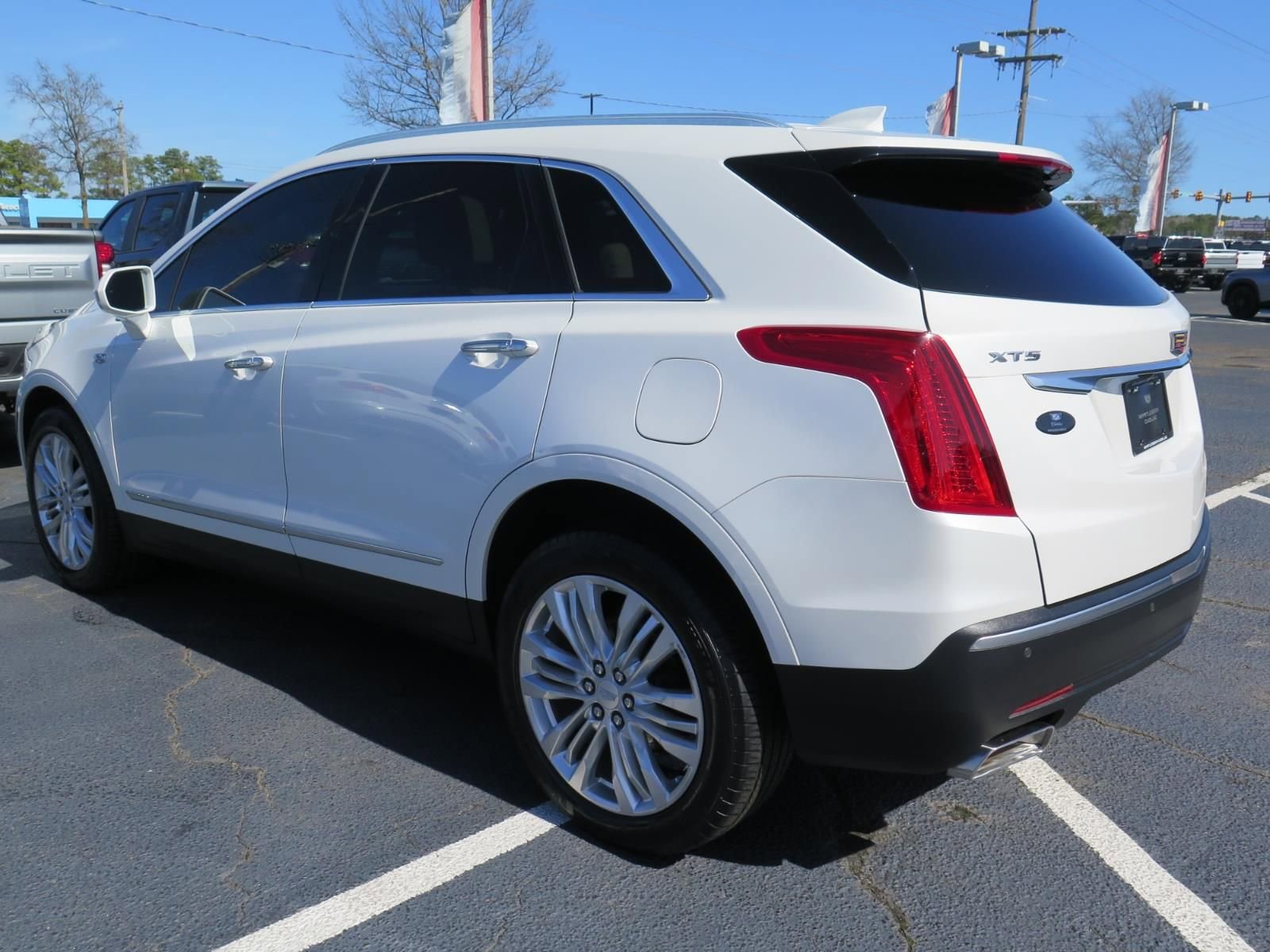 Used 2018 Cadillac XT5 Premium Luxury image 5