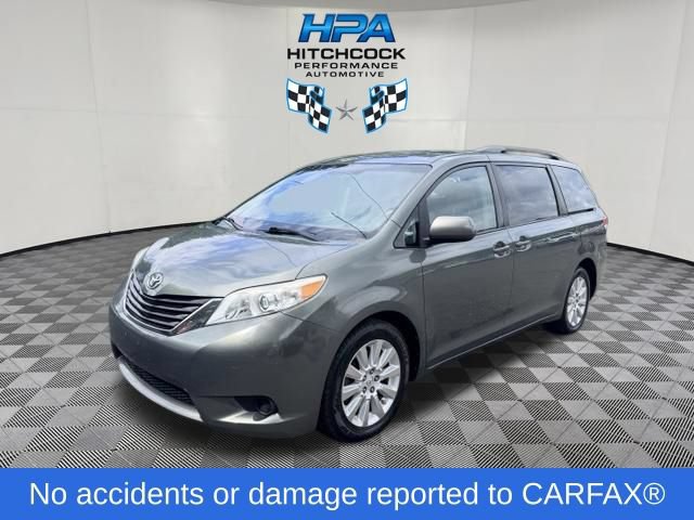 Used 2014 Toyota Sienna LE AWD/4WD image 1