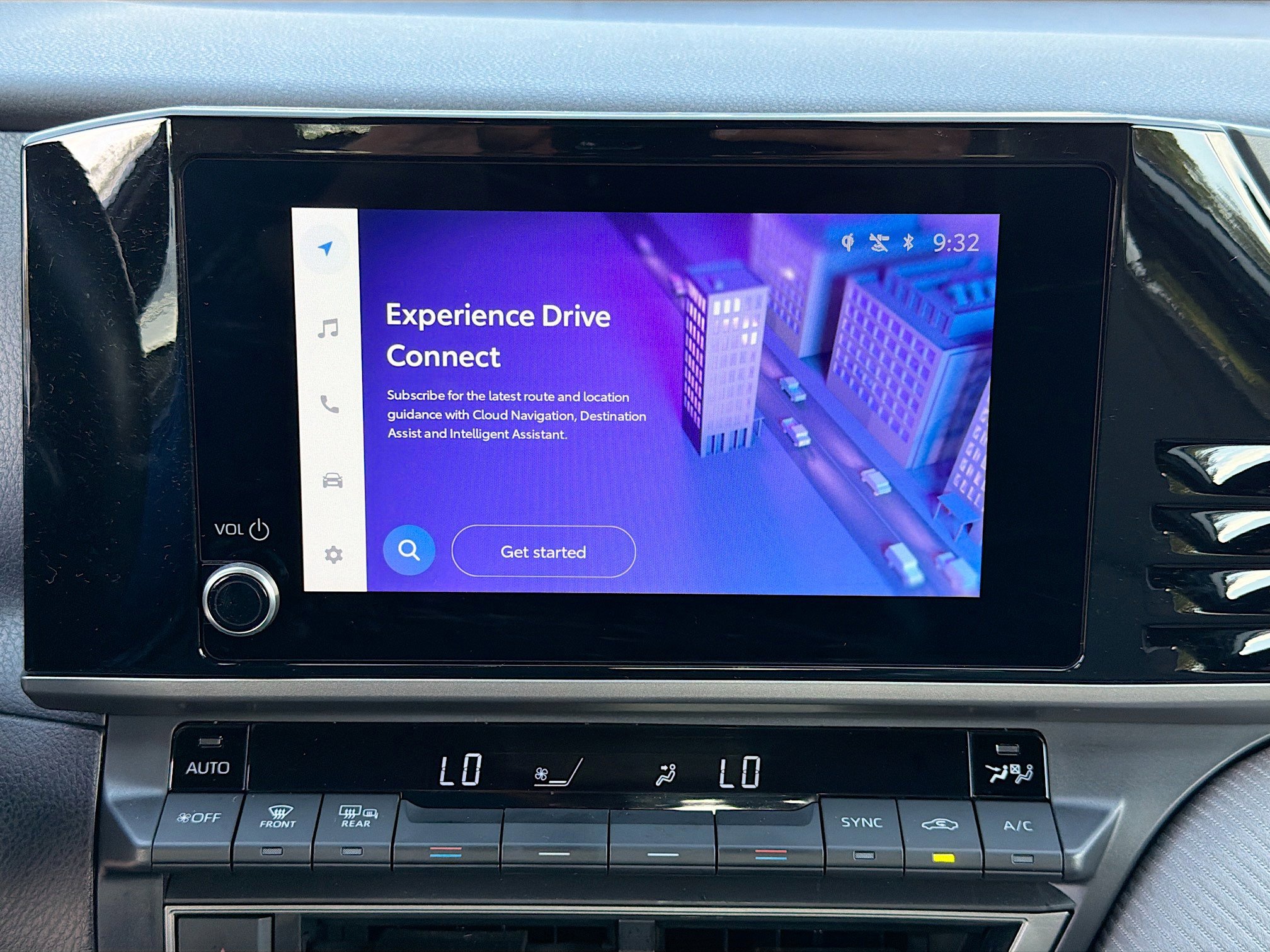 Used 2025 Toyota Camry SE image 30