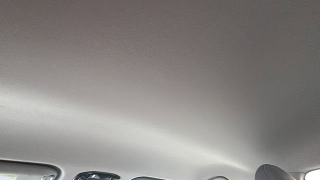 Used 2021 Toyota Venza LE image 9