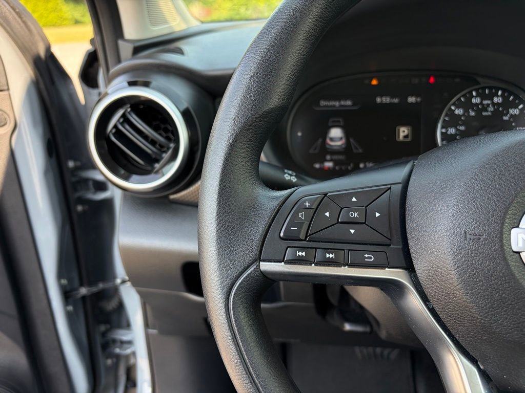 Used 2023 Nissan Kicks SV FWD image 15