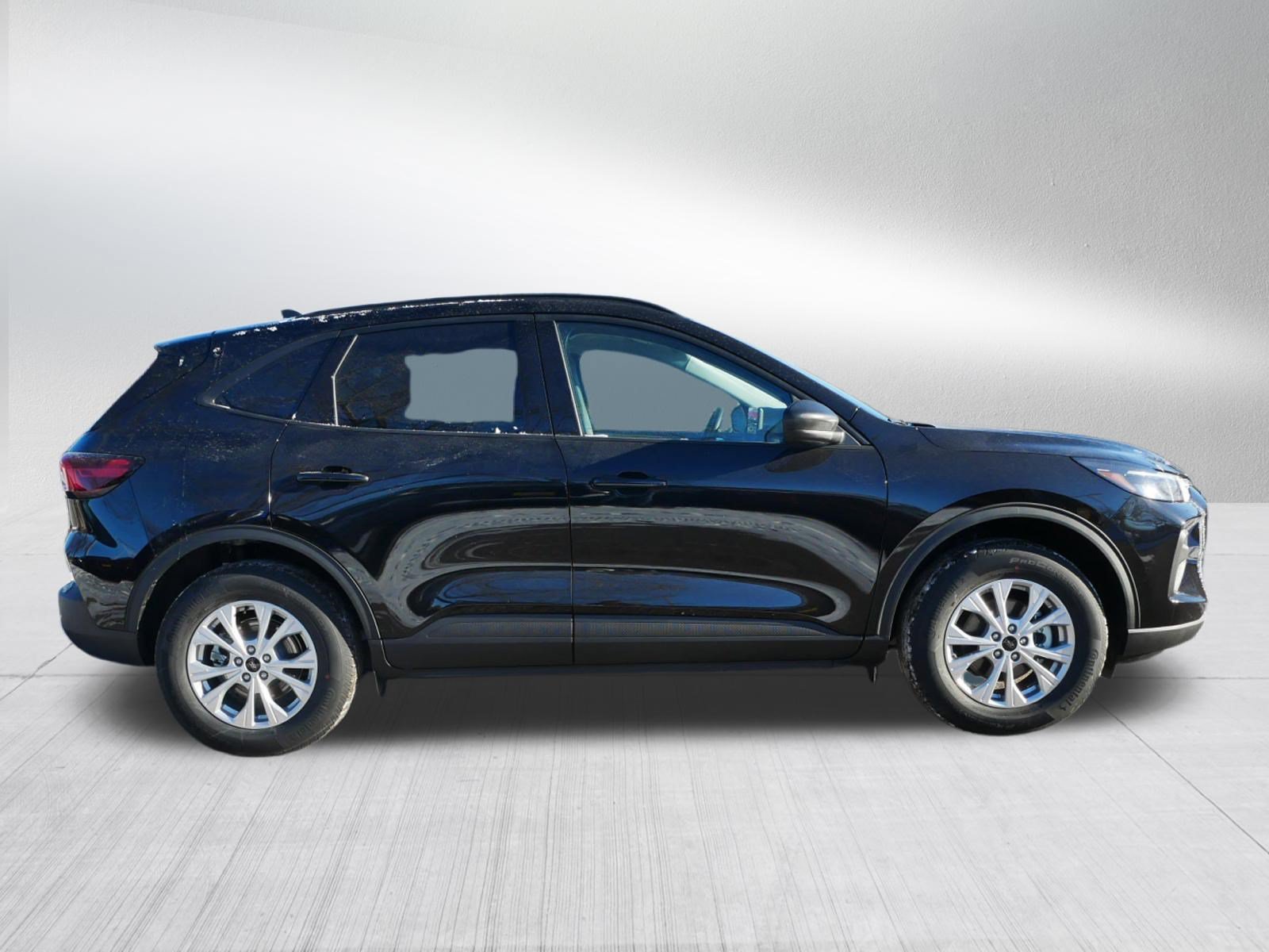 Used 2025 Ford Escape Active w/ Active Premium Tech Pack AWD/4WD image 8
