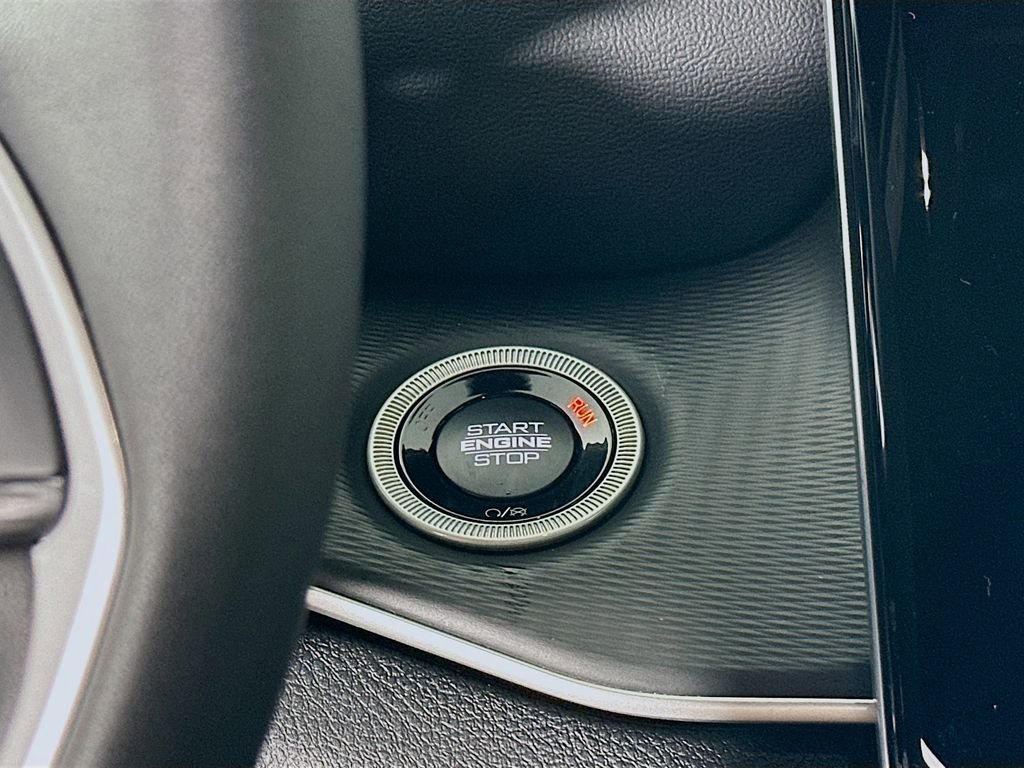 New 2025 Jeep Grand Cherokee L Laredo w/ Luxury Tech Group I image 18