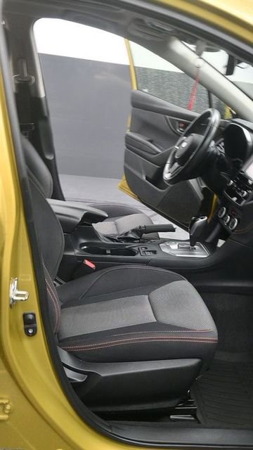 Used 2021 Subaru Crosstrek 2.0i Premium w/ Moonroof Package AWD/4WD image 16
