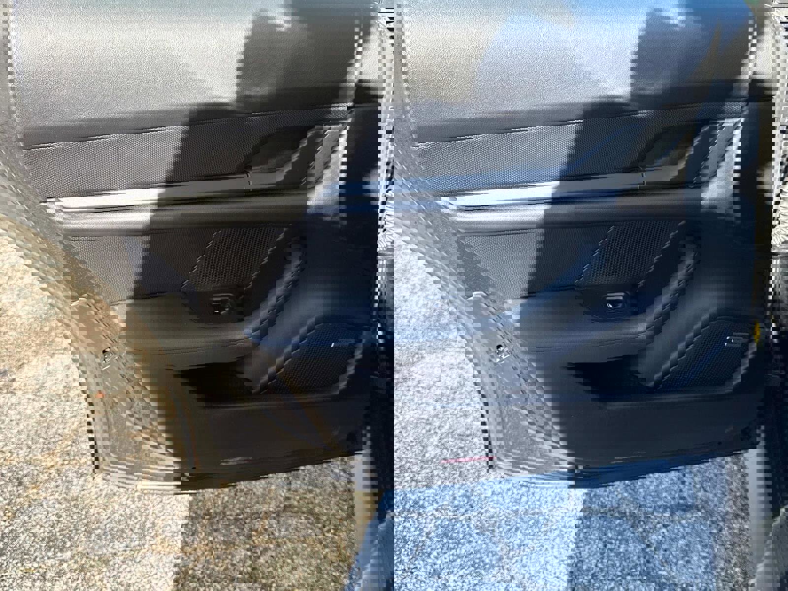 Used 2021 Porsche Taycan image 11