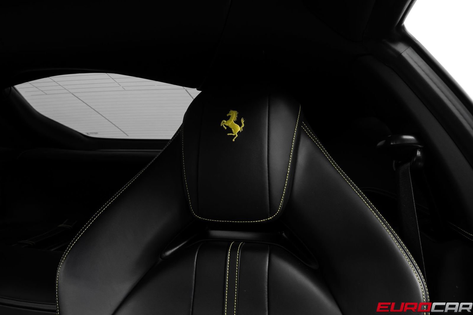 Used 2020 Ferrari 812 Superfast RWD image 43
