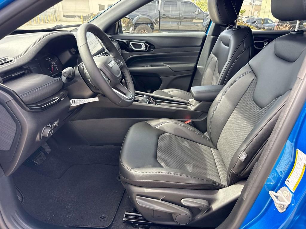 New 2026 Jeep Compass Latitude AWD/4WD image 22