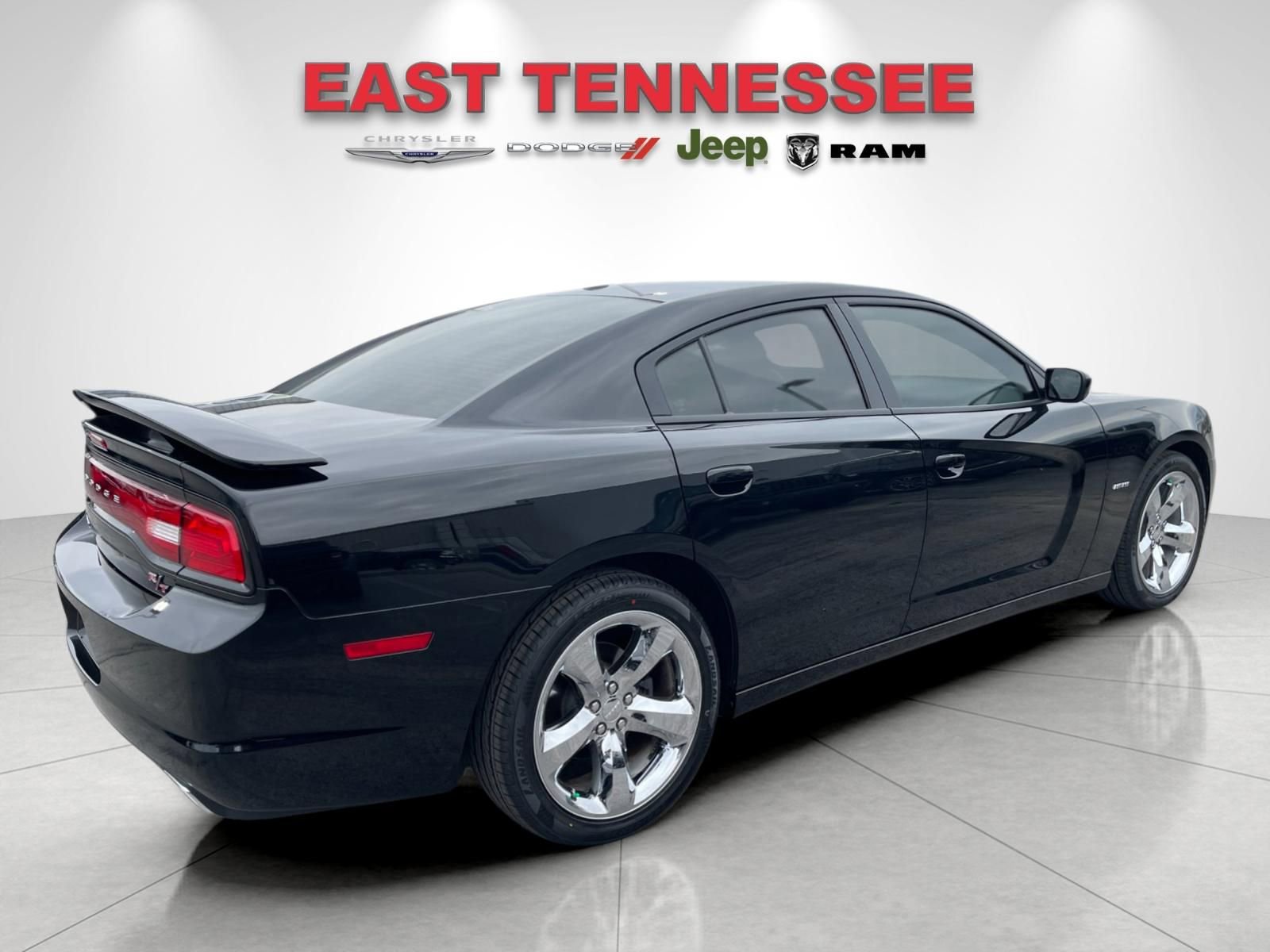 Used 2014 Dodge Charger R/T image 3