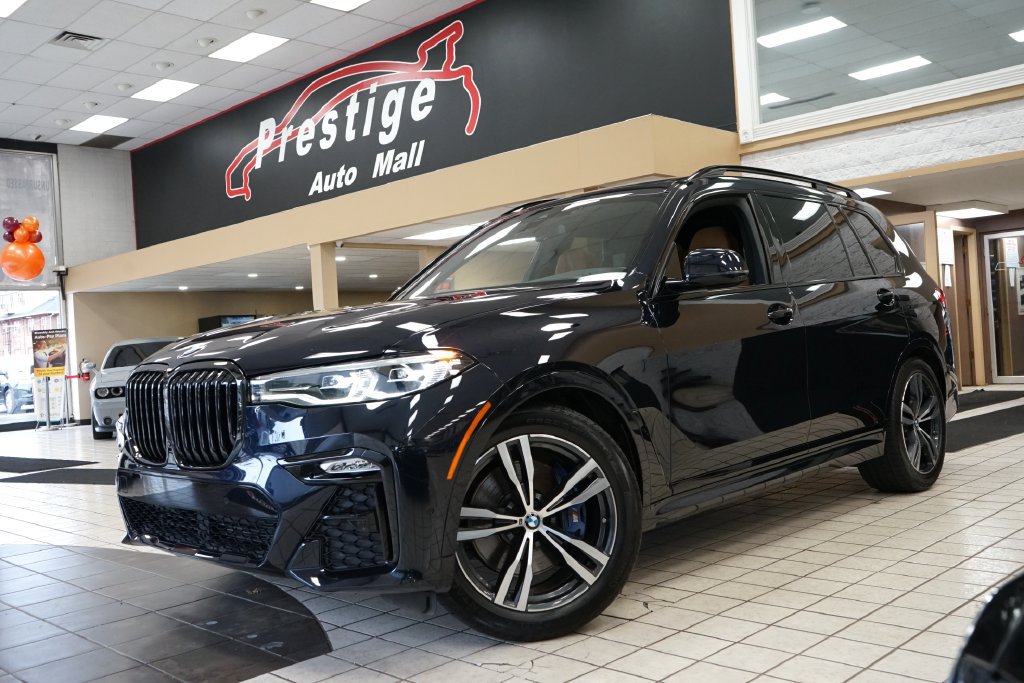 Used 2022 BMW X7 xDrive40i w/ M Sport Package AWD/4WD image 24