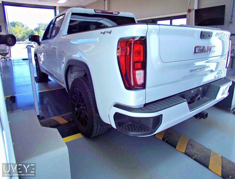 Used 2024 GMC Sierra 1500 Elevation AWD/4WD image 3