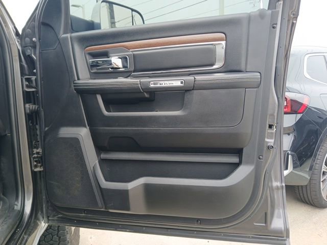 Used 2016 RAM 3500 Laramie AWD/4WD image 13