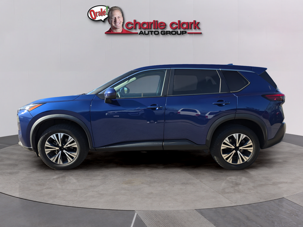 Used 2023 Nissan Rogue SV FWD image 3