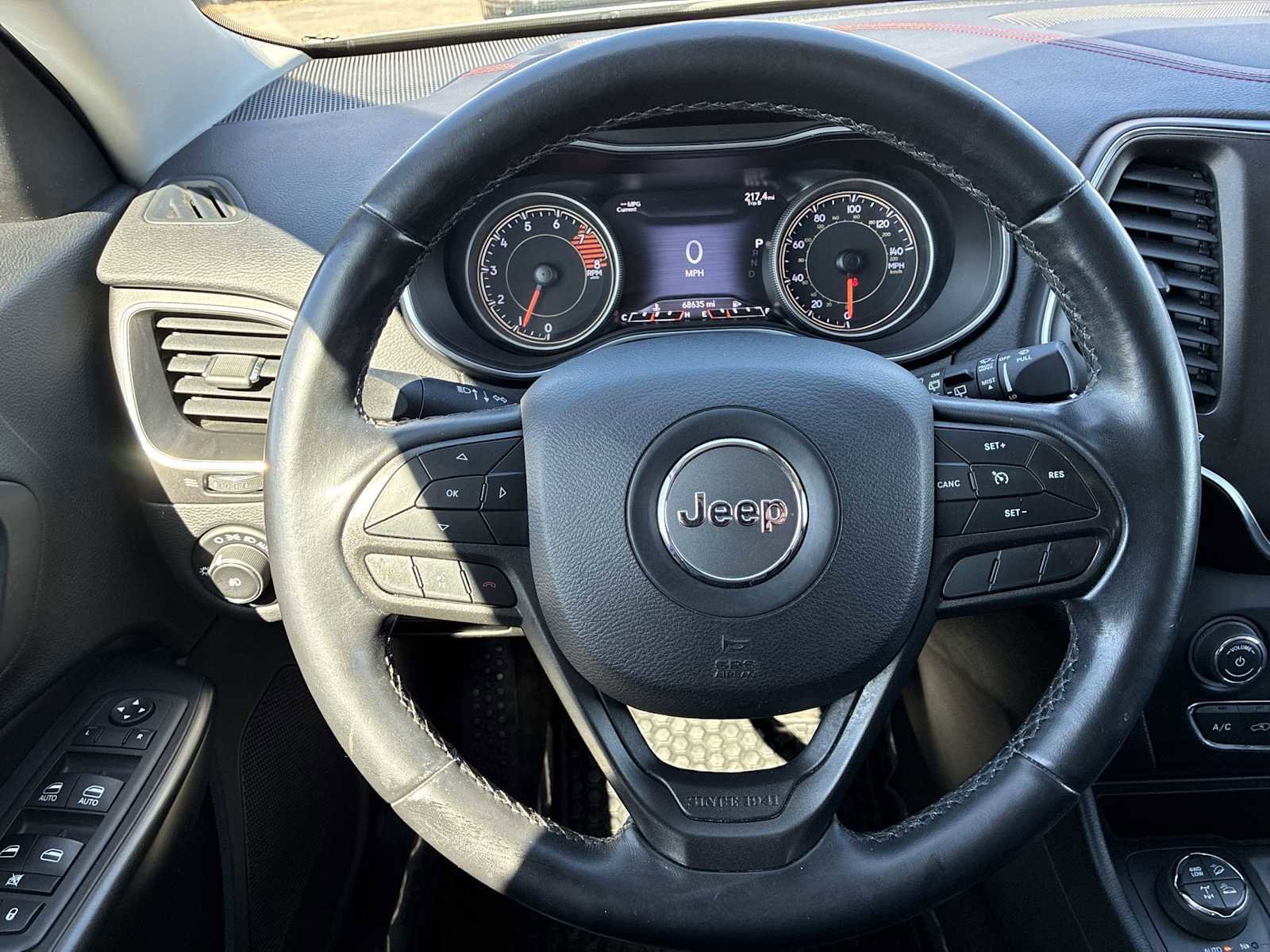 Certified 2020 Jeep Cherokee Trailhawk image 11