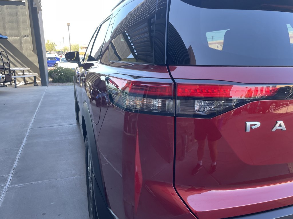 Used 2024 Nissan Pathfinder SV w/ Lighting Package (N92) FWD image 11