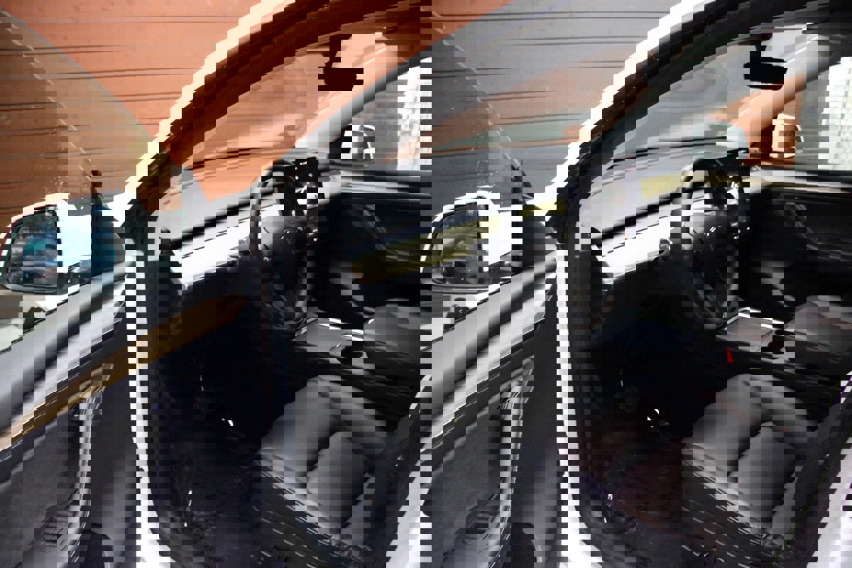 Used 2023 Tesla Model Y Long Range image 23