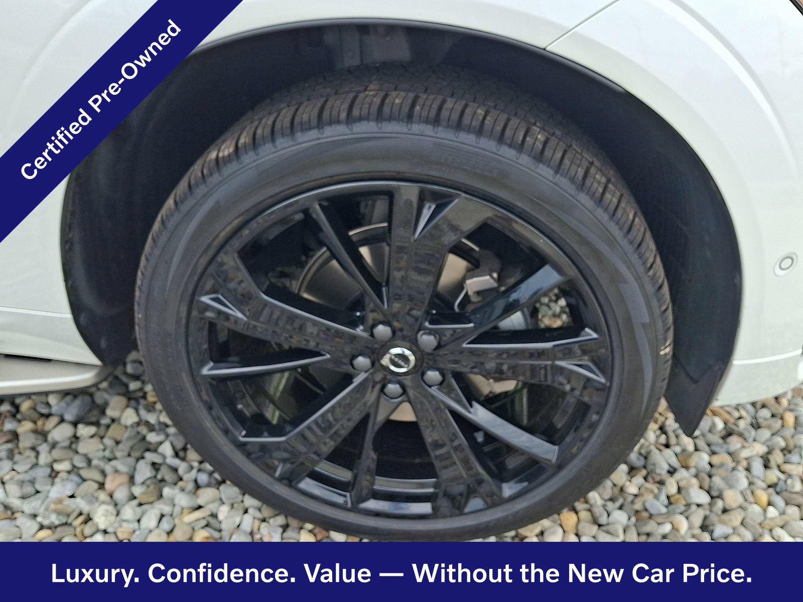Certified 2024 Volvo XC60 B5 Ultimate AWD/4WD image 9
