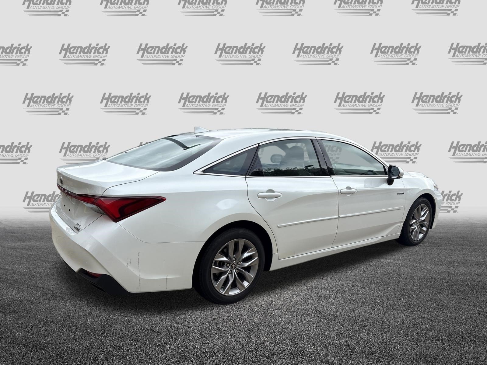 Used 2021 Toyota Avalon XLE w/ Moonroof Package FWD image 10