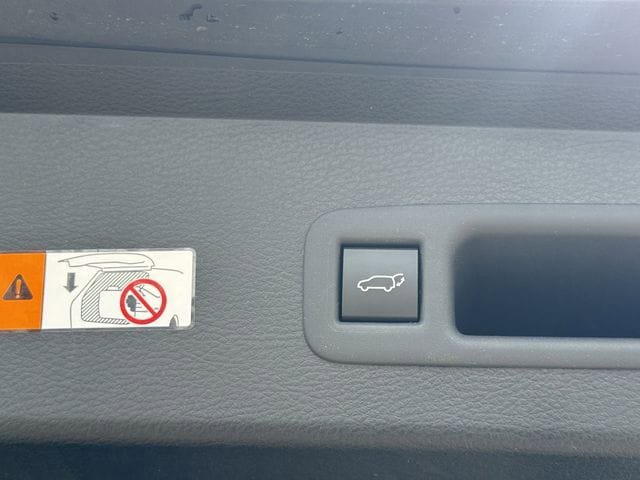 Used 2026 Toyota Sienna LE FWD image 34