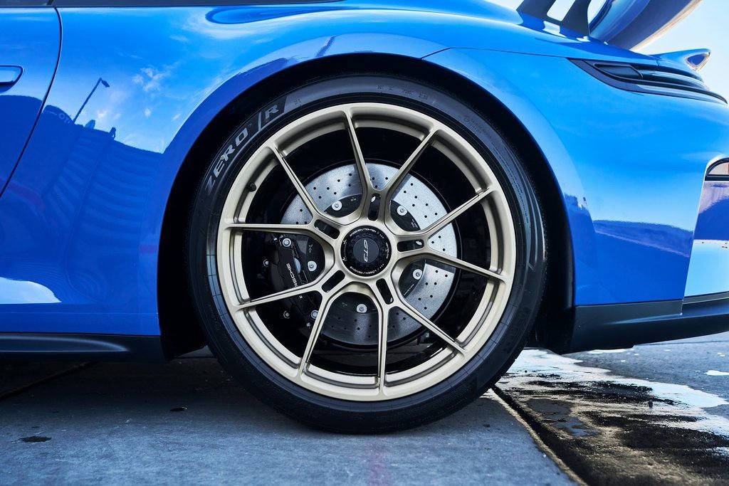 Used 2026 Porsche 911 GT3 w/ Weissach Package RWD image 25