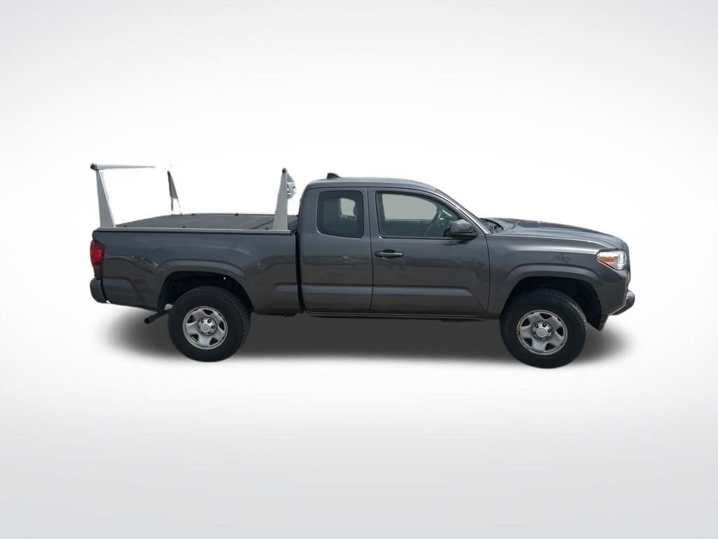 Used 2018 Toyota Tacoma SR w/ SR Convenience Package AWD/4WD image 4