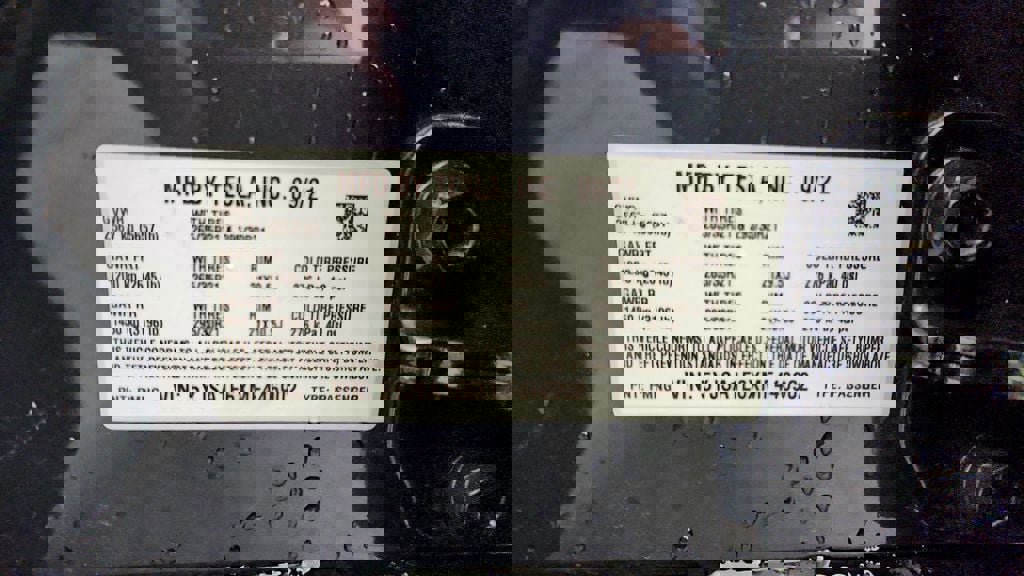 Used 2021 Tesla Model S Plaid image 24