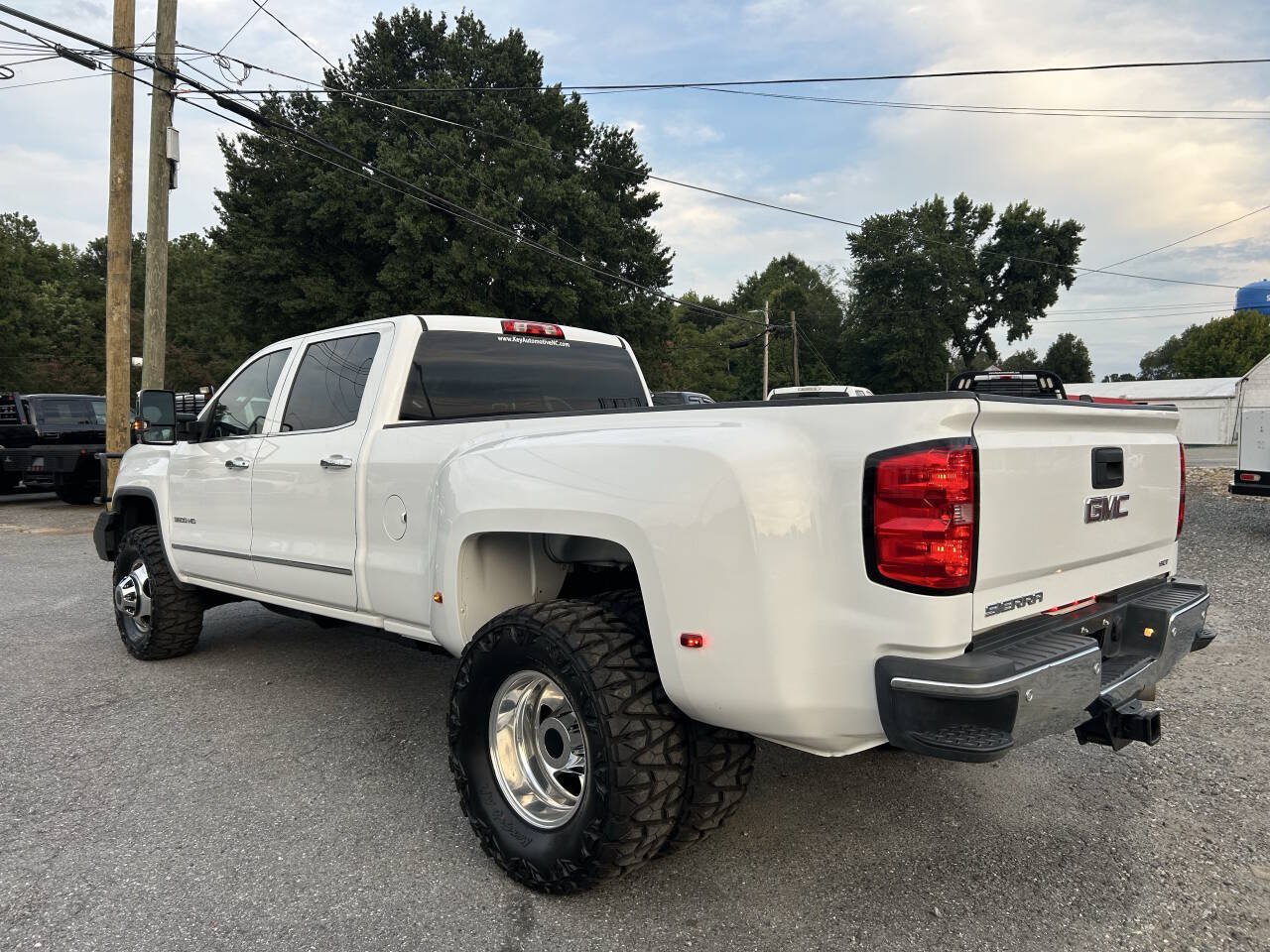 Used 2015 GMC Sierra 3500 SLT w/ Duramax Plus Package AWD/4WD image 9