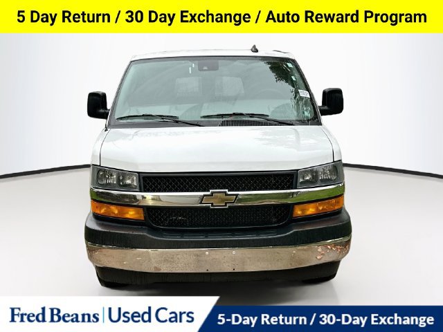 Used 2025 Chevrolet Express 3500 LT w/ LT Preferred Equipment Group RWD image 3
