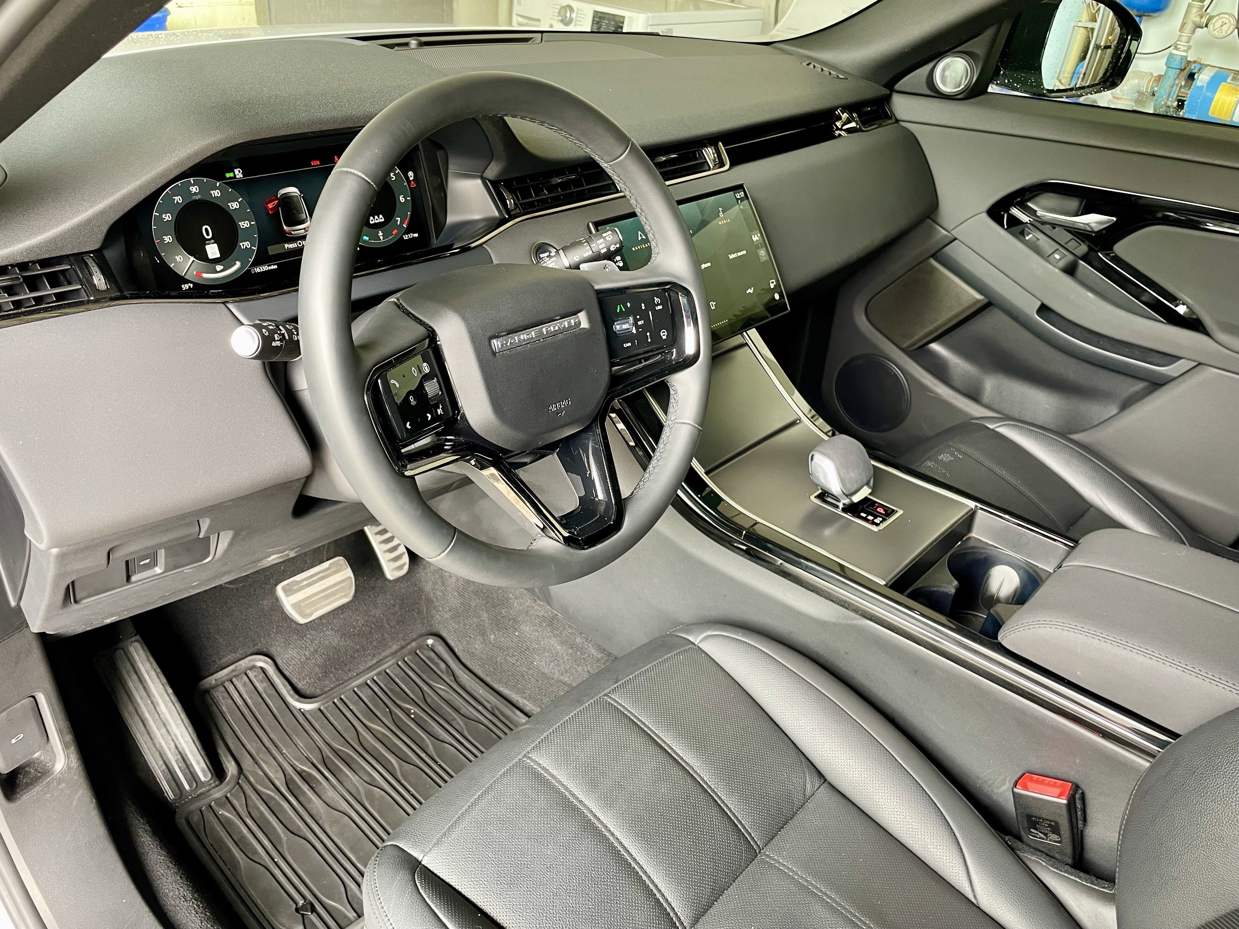 Certified 2025 Land Rover Range Rover Evoque Dynamic SE AWD/4WD image 13