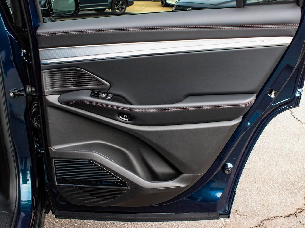 Used 2024 Jeep Wagoneer Launch Edition image 12