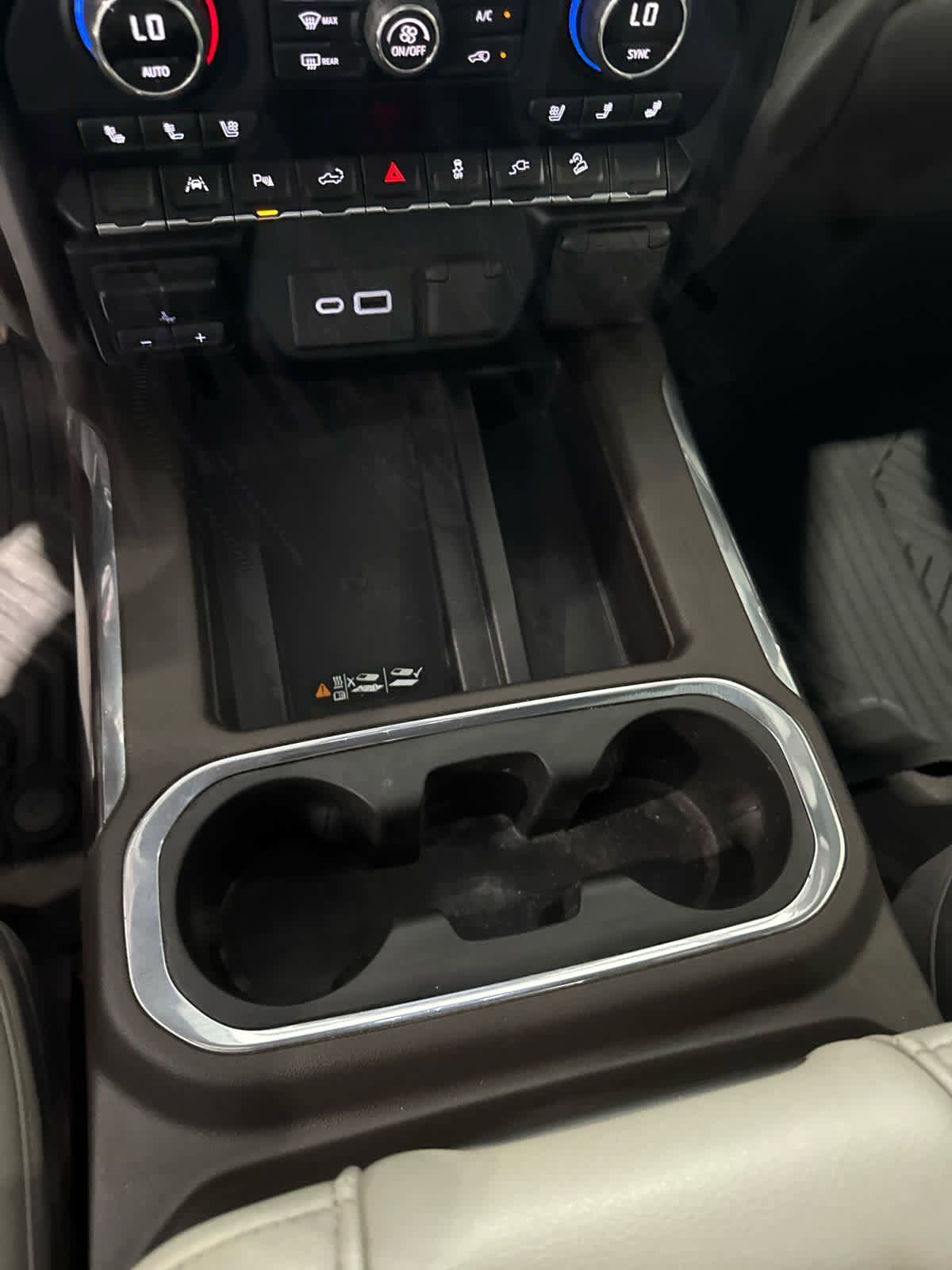 Used 2022 Chevrolet Silverado 1500 LTZ w/ LTZ Premium Package image 21