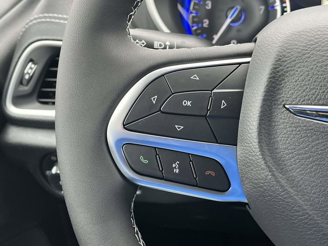 New 2026 Chrysler Pacifica Select FWD image 19