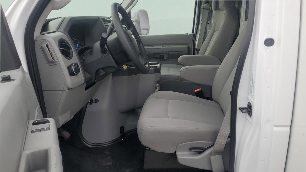 New 2026 Ford E-450 and Econoline 450 Super Duty w/ Power Equipment Group image 16