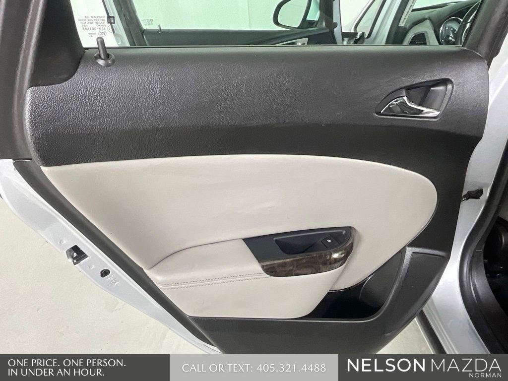 Used 2015 Buick Verano w/ Appearance Package FWD image 18
