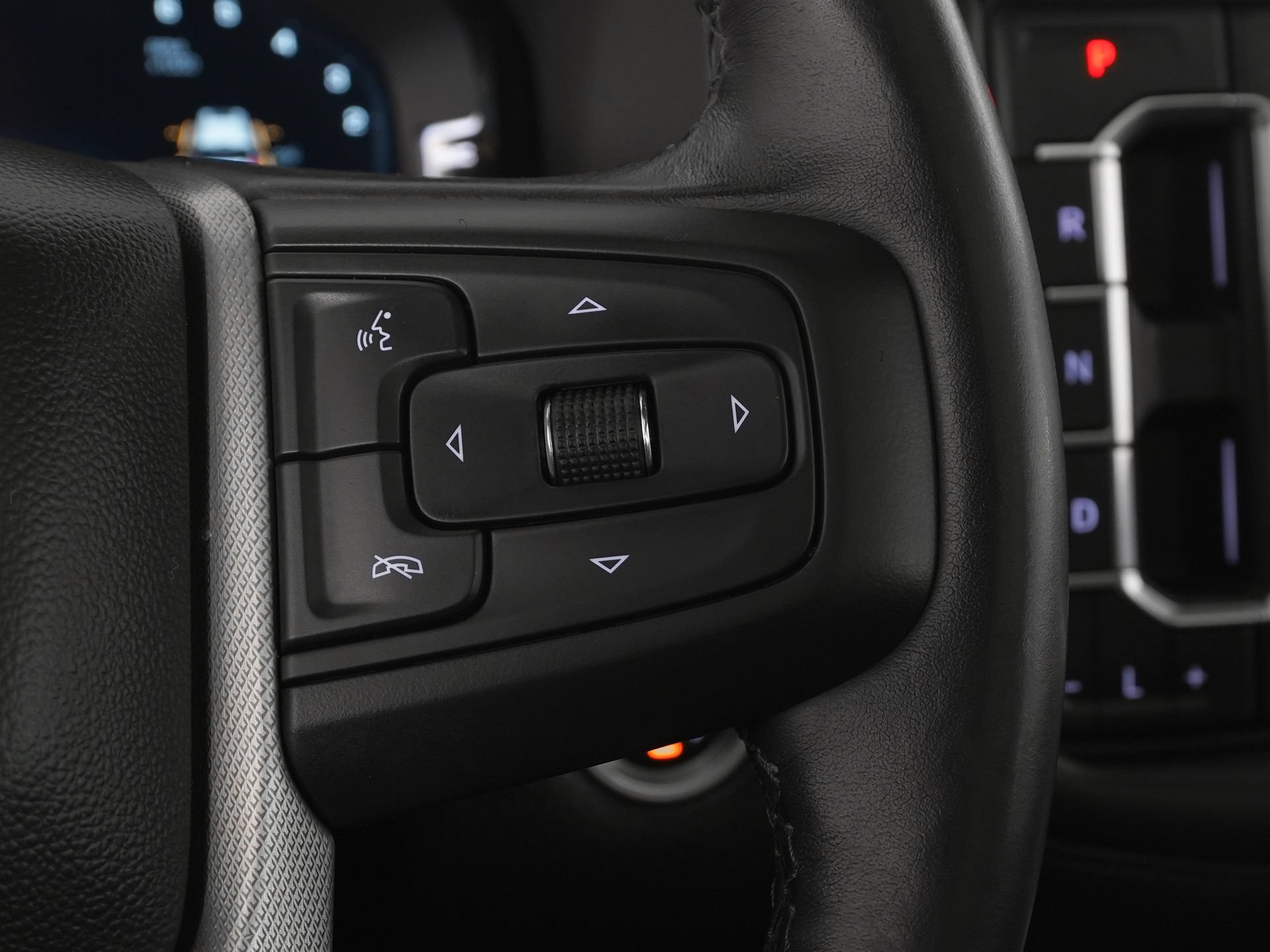 Used 2022 GMC Yukon Denali RWD image 23