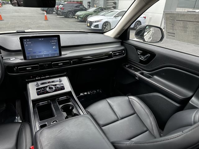 Certified 2023 Lincoln Aviator AWD w/ Premium Package image 17