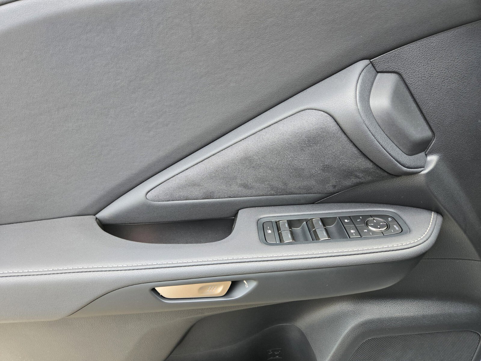New 2026 Lexus TX 500h AWD image 9