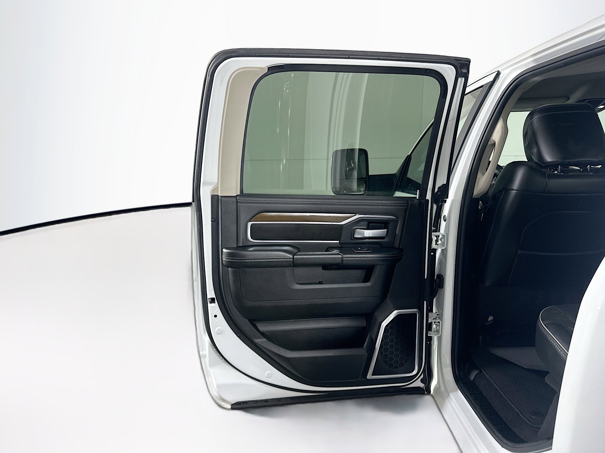 Used 2024 RAM 2500 Laramie image 26