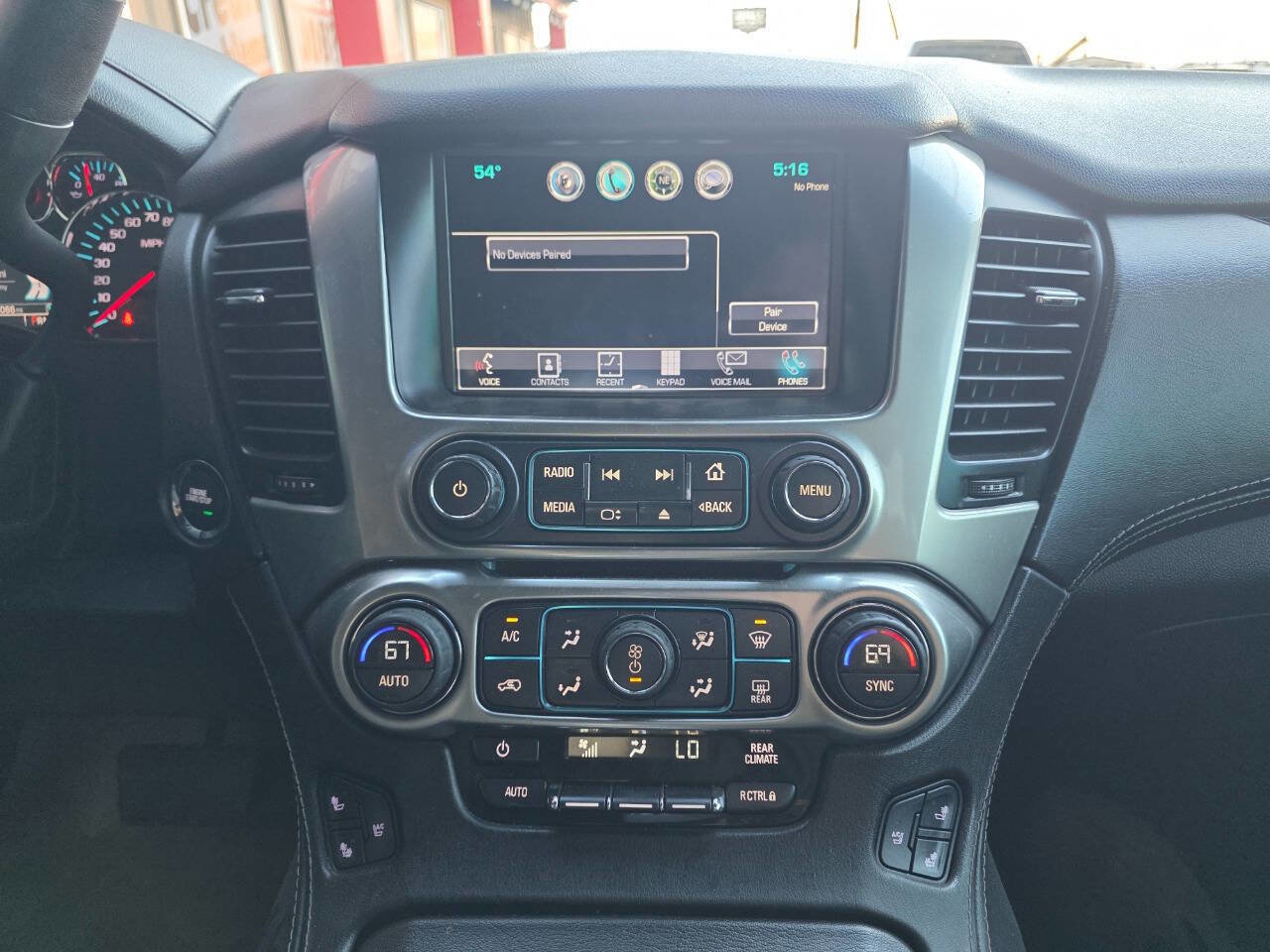 Used 2016 Chevrolet Suburban LTZ image 3