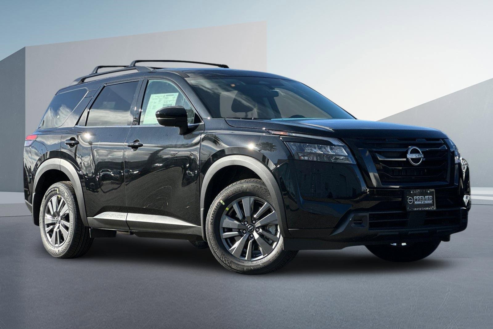 New 2025 Nissan Pathfinder SV w/ Black Appearance Package image 2