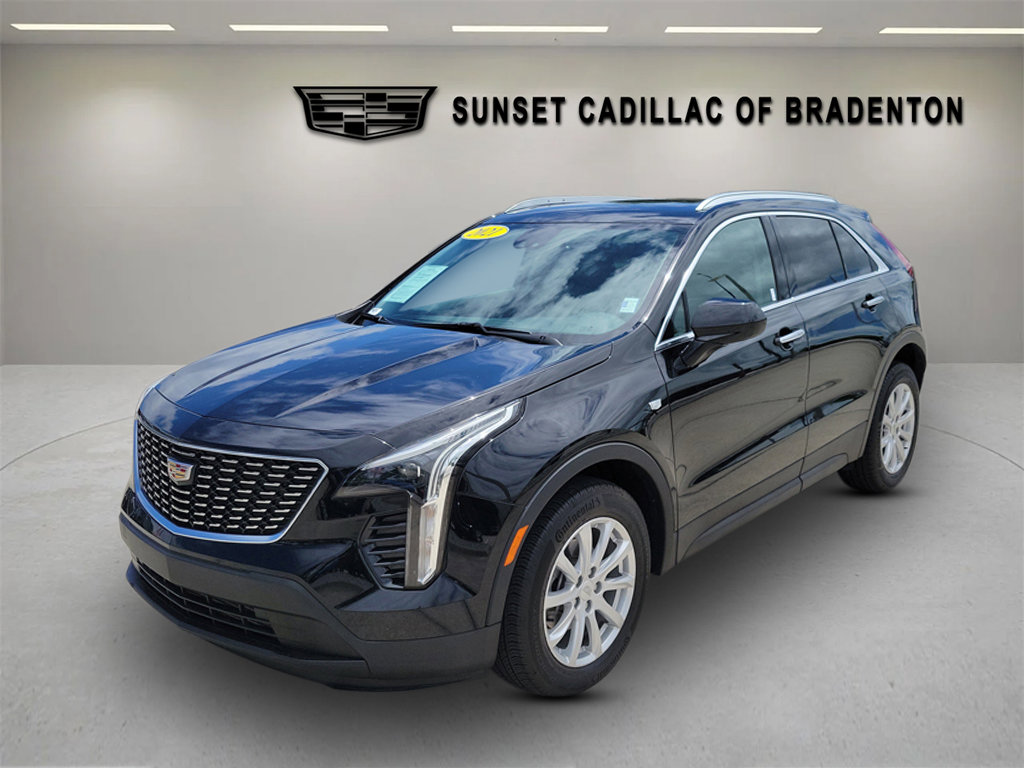 Used 2021 Cadillac XT4 Luxury w/ Cold Weather Package AWD/4WD image 8