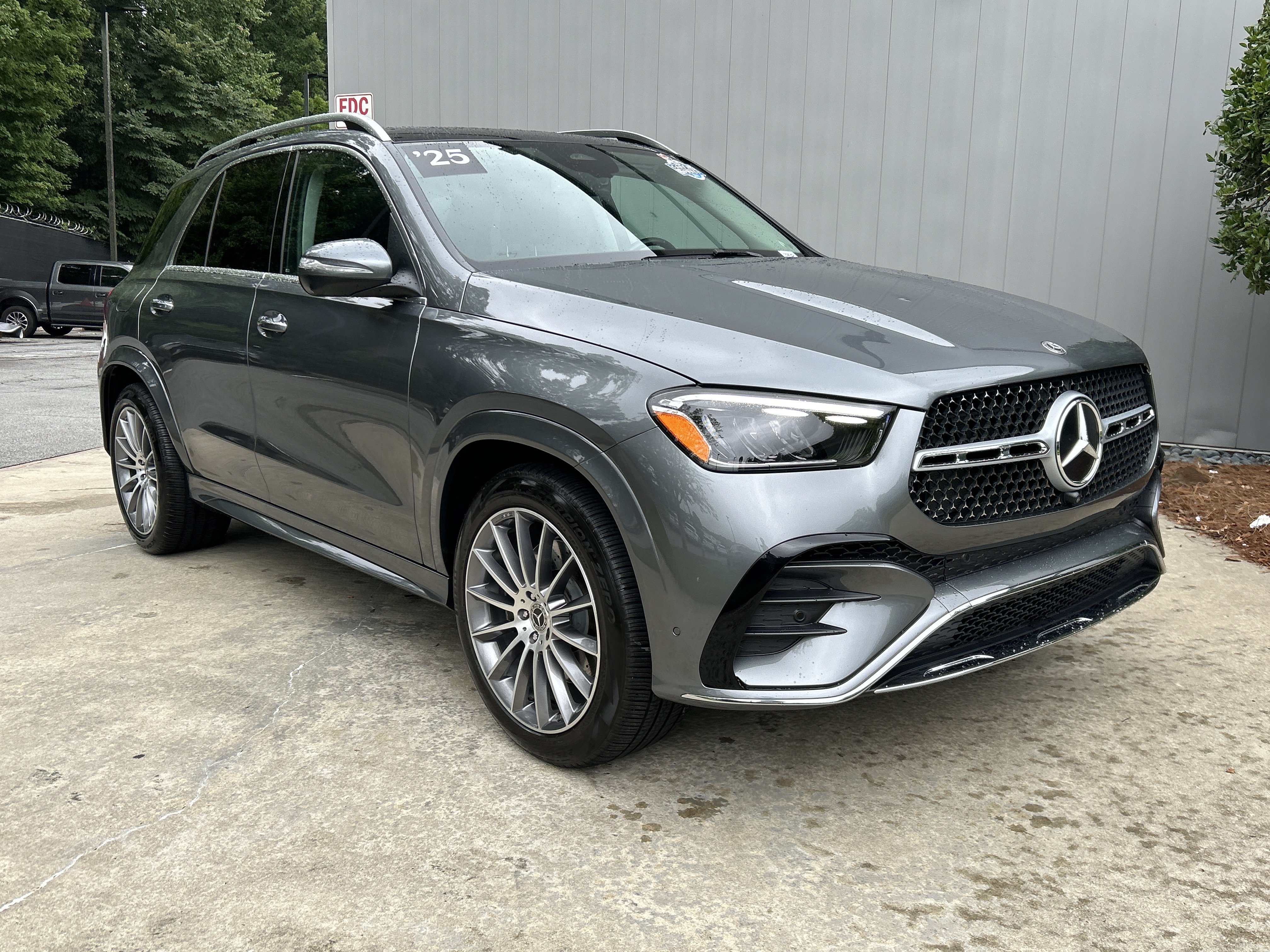 Certified 2025 Mercedes-Benz GLE 350 4MATIC image 4