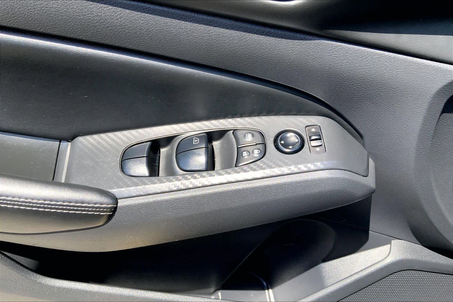 Used 2024 Nissan Altima 2.5 SV FWD image 30